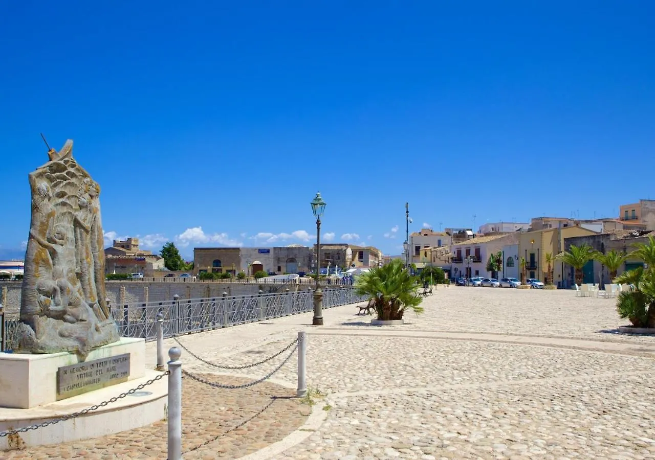 Castellammare Centrale Con Aria Condizionata In Camera Castellammare del Golfo Italy